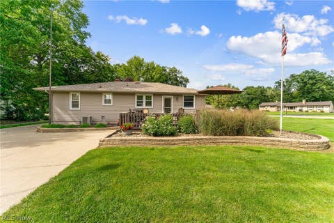 Tiny photo for 82 Ward Avenue, New Middletown, OH 44442 (MLS # 5239769)