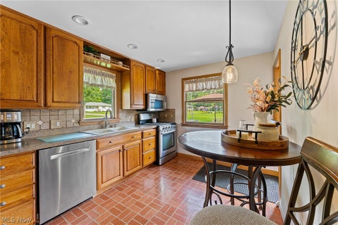 Tiny photo for 82 Ward Avenue, New Middletown, OH 44442 (MLS # 5239769)