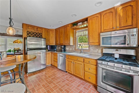 Tiny photo for 82 Ward Avenue, New Middletown, OH 44442 (MLS # 5239769)