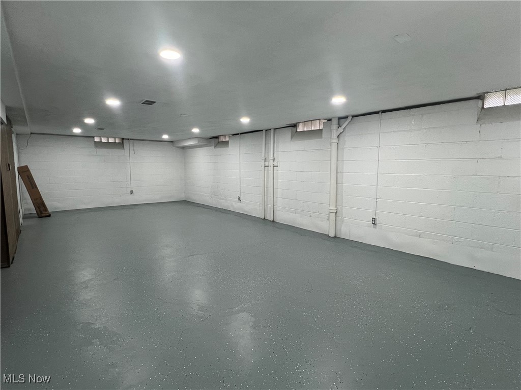 University Pkwy Resub 01 - Residential Lease