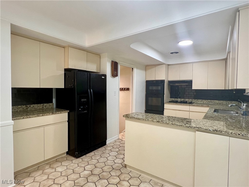 University Pkwy Resub 01 - Residential Lease