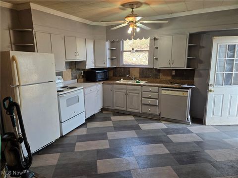 Tiny photo for 749 Greene Street, Marietta, OH 45750 (MLS # 5179875)