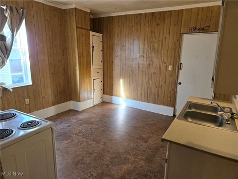 Tiny photo for 749 Greene Street, Marietta, OH 45750 (MLS # 5179875)