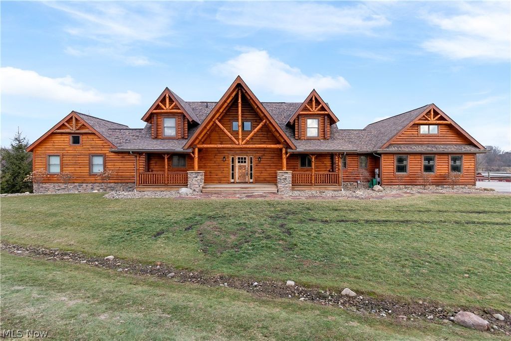 Photo of 2833 Harpster Road, Rittman, OH 44270 (MLS # 5188091)