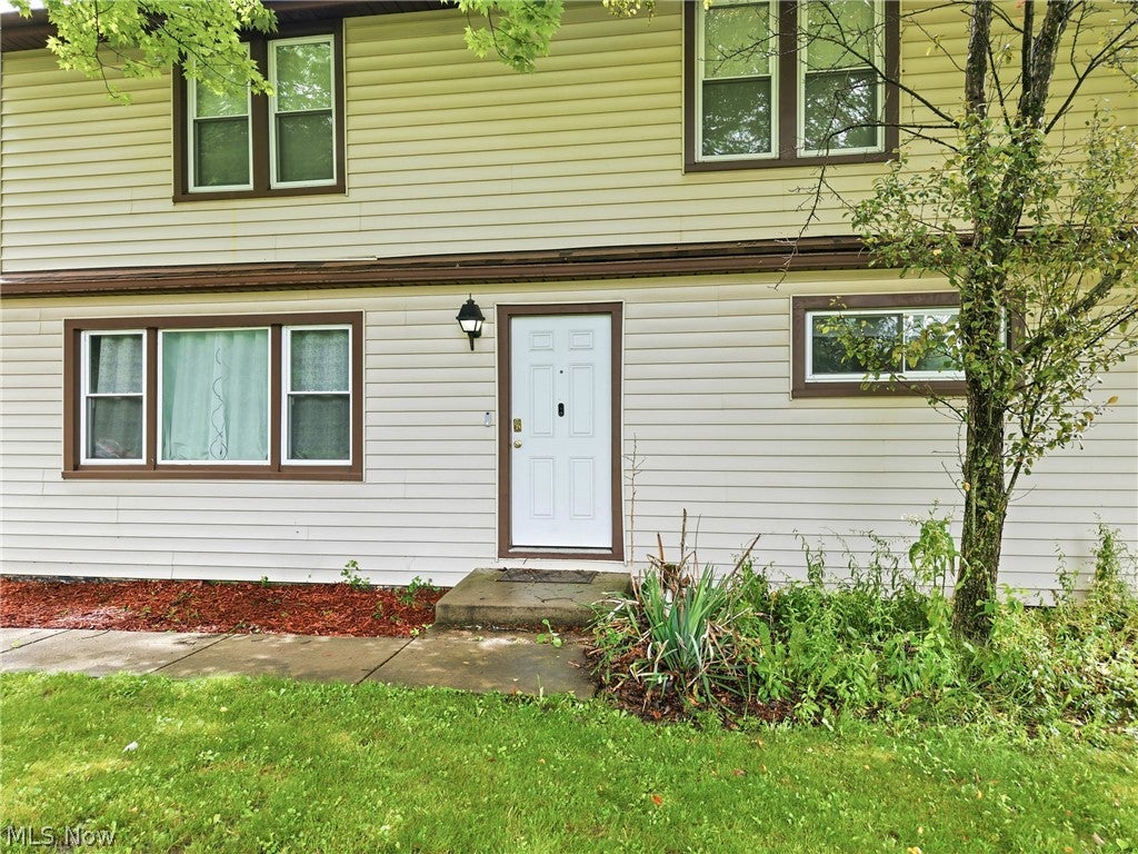 3192 Roselawn Drive