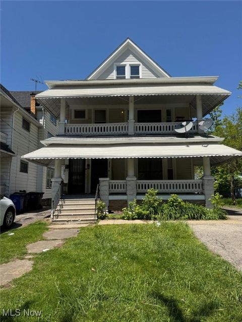 9907 Parkgate Avenue Cleveland OH 44108