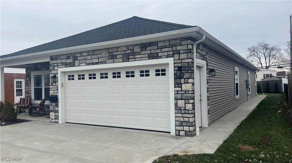 Photo of 6363 Lockhaven Drive, Berea, OH 44142 (MLS # 5180384)