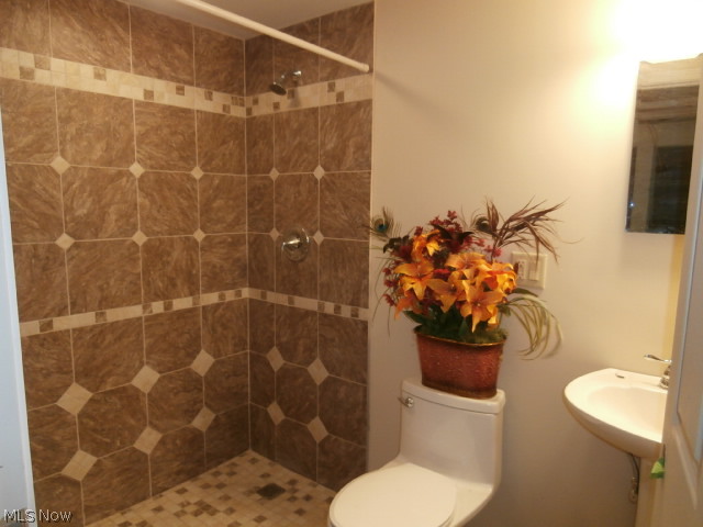 Fairlawn Heights Estate #8 - Residential Lease