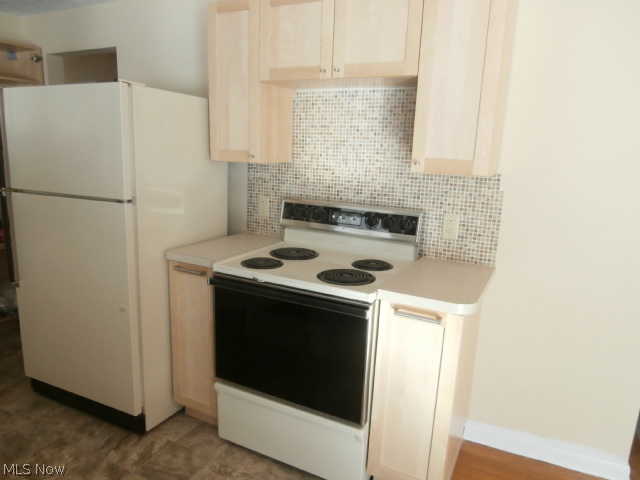 Fairlawn Heights Estate #8 - Residential Lease