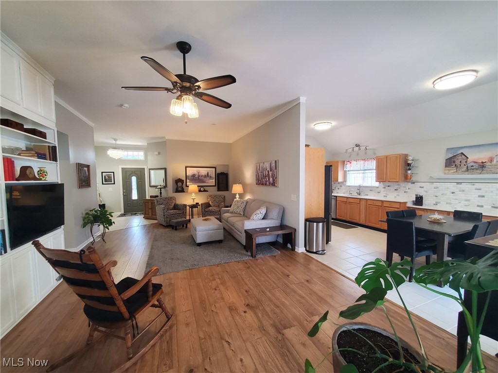1253 Ridge Run Court, Wadsworth, Ohio image 8