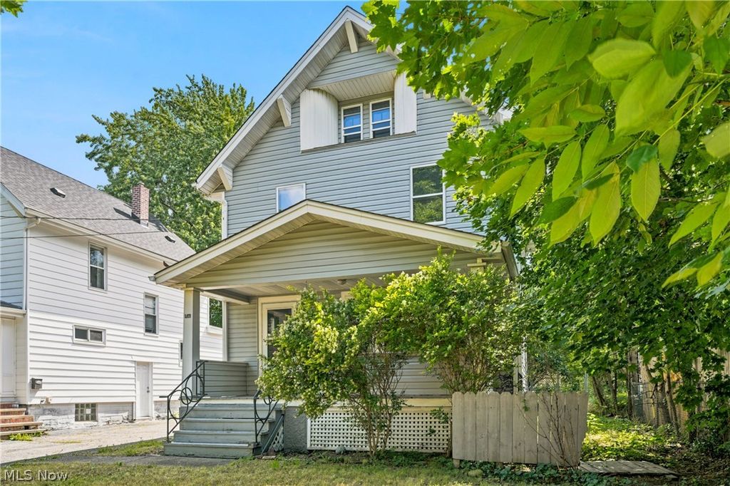 Photo of 1309 Bellows Street, Akron, OH 44301 (MLS # 5220650)