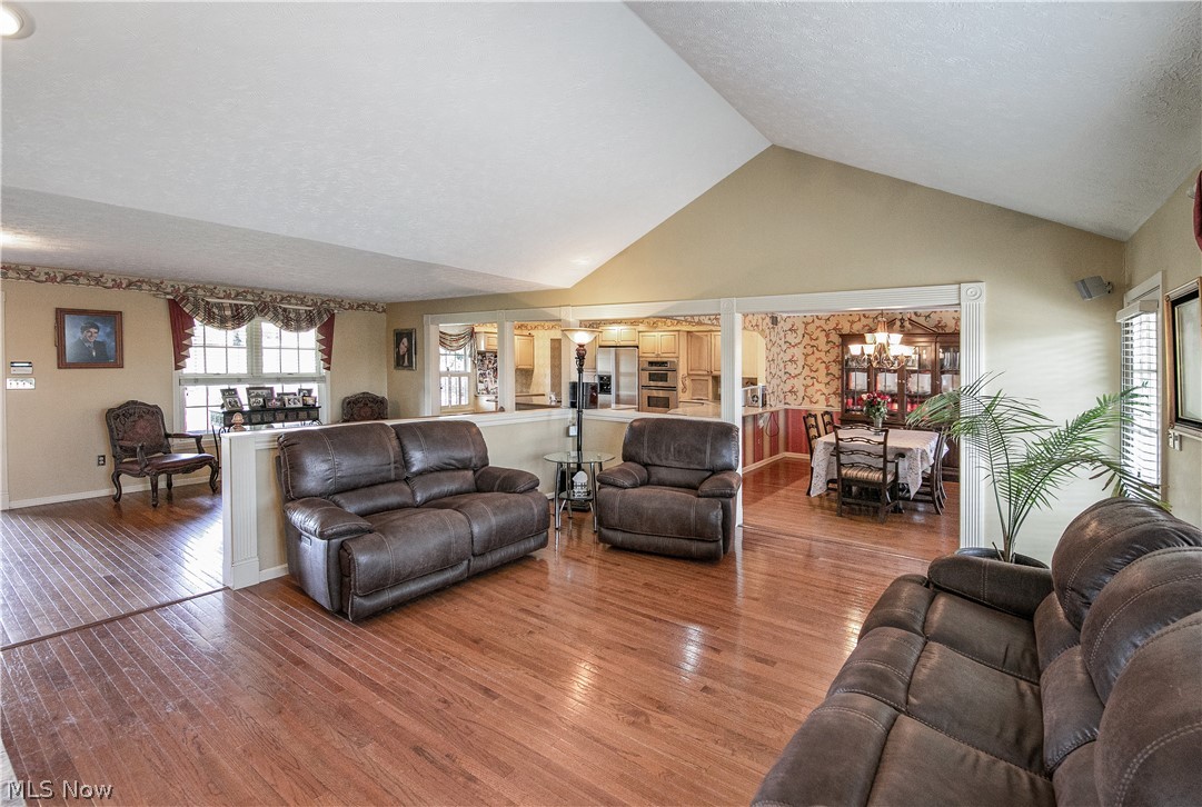 Crestview Manor 4th Add - Residential