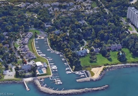 Newport Hanna - Land