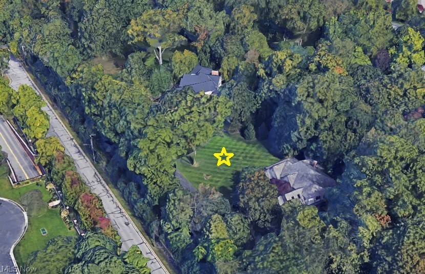 Newport Hanna - Land