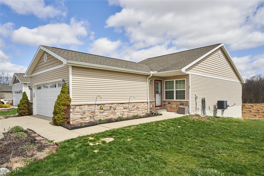 708 Whisper Creek Lane, Lodi, Ohio image 2