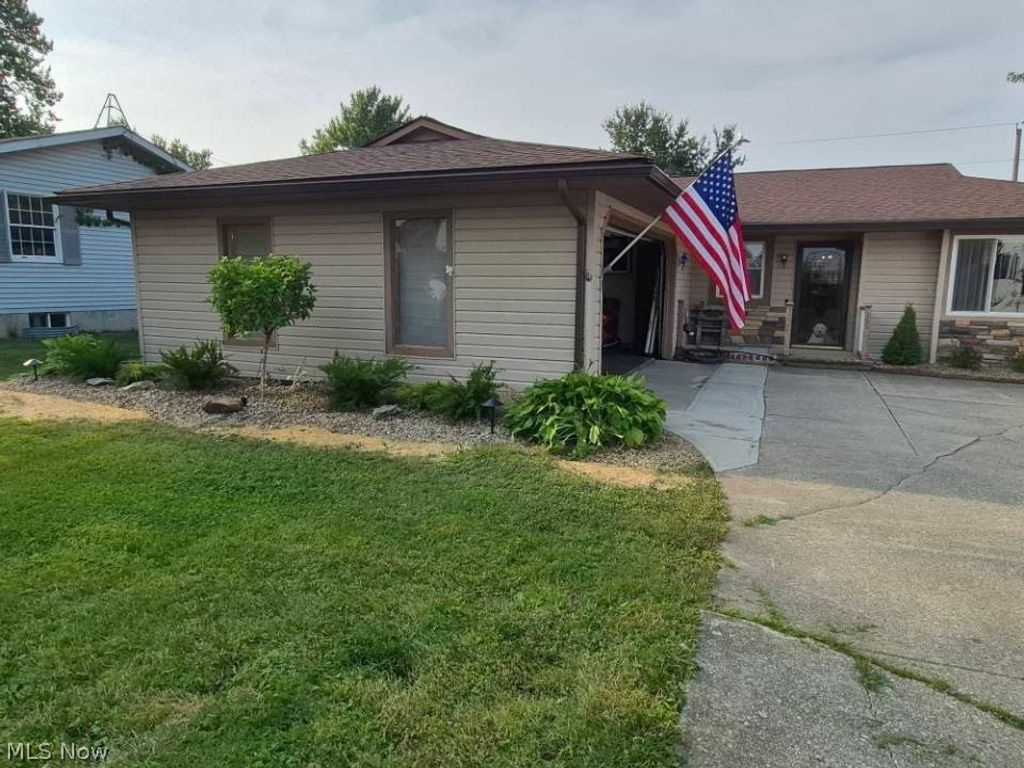 Photo of 308 Jones Road, Wellington, OH 44090 (MLS # 5188223)