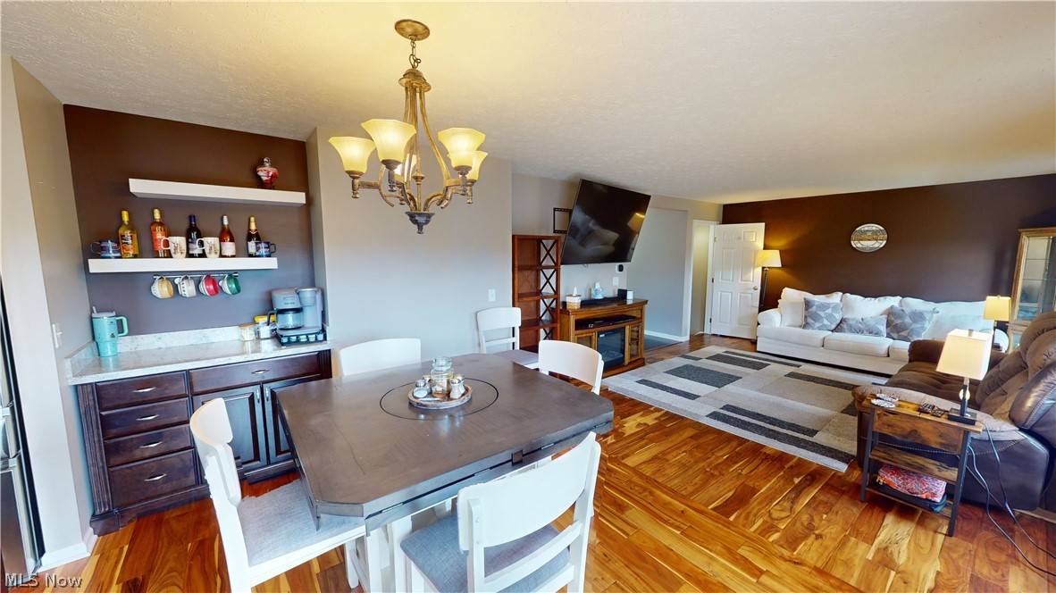 Overlook Condo/Pleasant Lakes - Residential