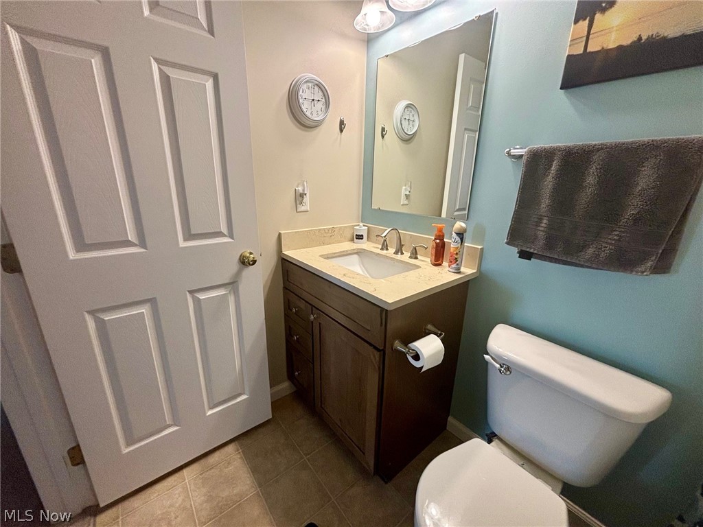 Overlook Condo/Pleasant Lakes - Residential