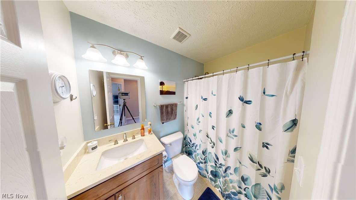 Overlook Condo/Pleasant Lakes - Residential