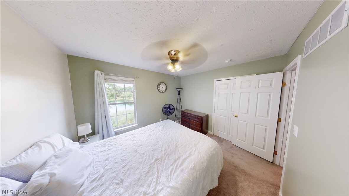 Overlook Condo/Pleasant Lakes - Residential