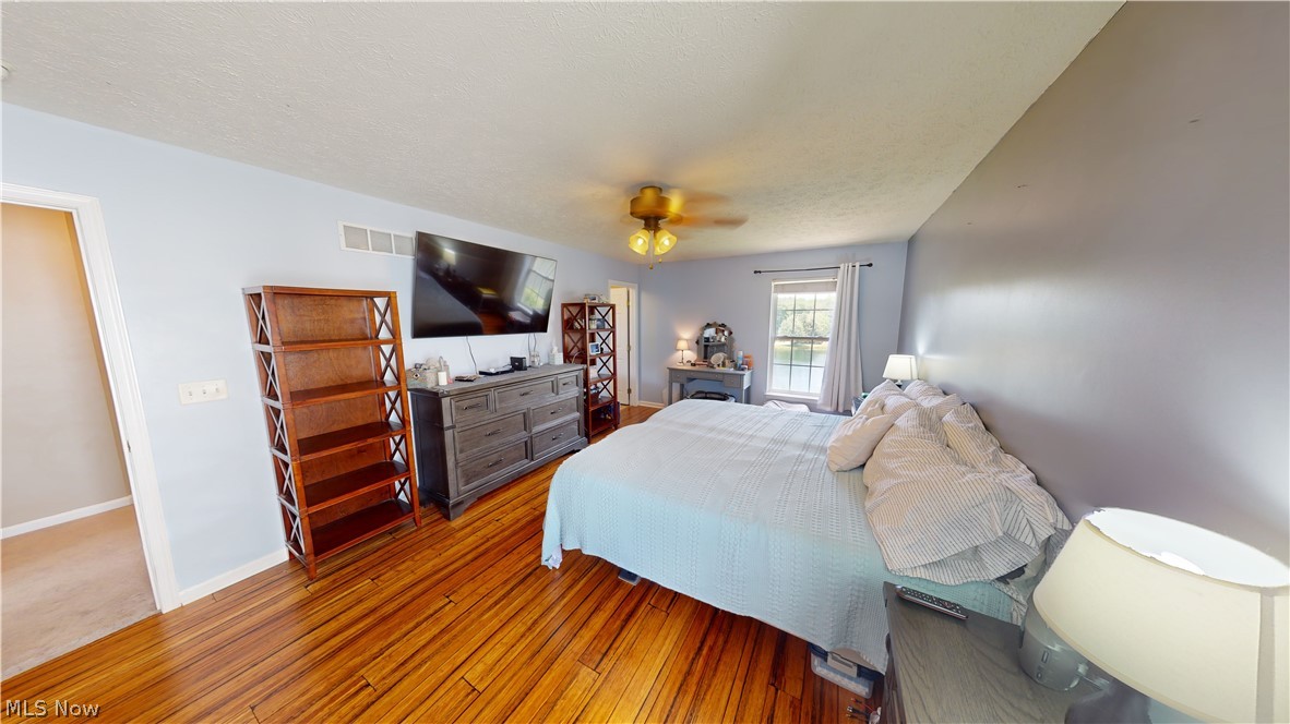 Overlook Condo/Pleasant Lakes - Residential