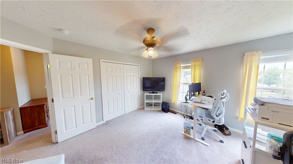 Overlook Condo/Pleasant Lakes - Residential