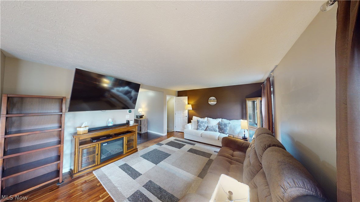 Overlook Condo/Pleasant Lakes - Residential
