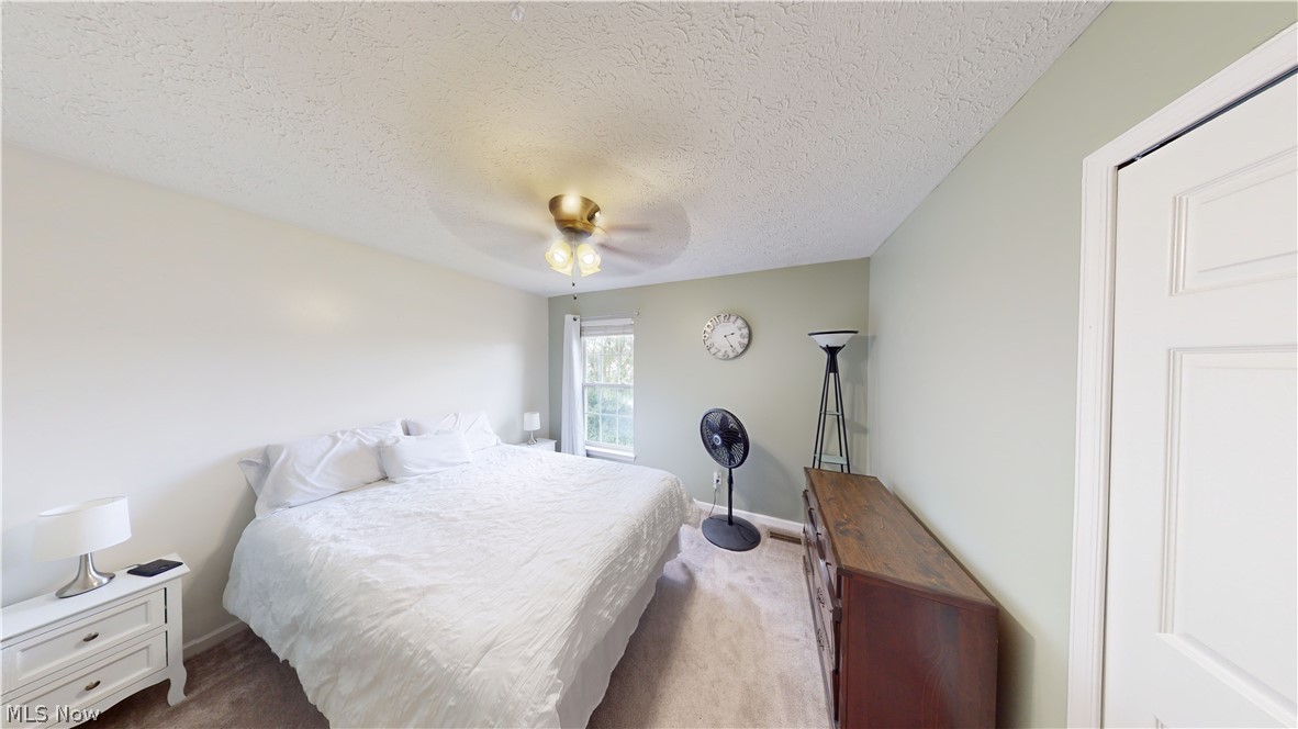 Overlook Condo/Pleasant Lakes - Residential