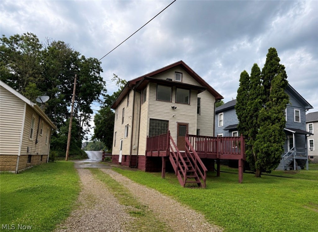 Photo of 954 Pershing Road, Zanesville, OH 43701 (MLS # 5222479)