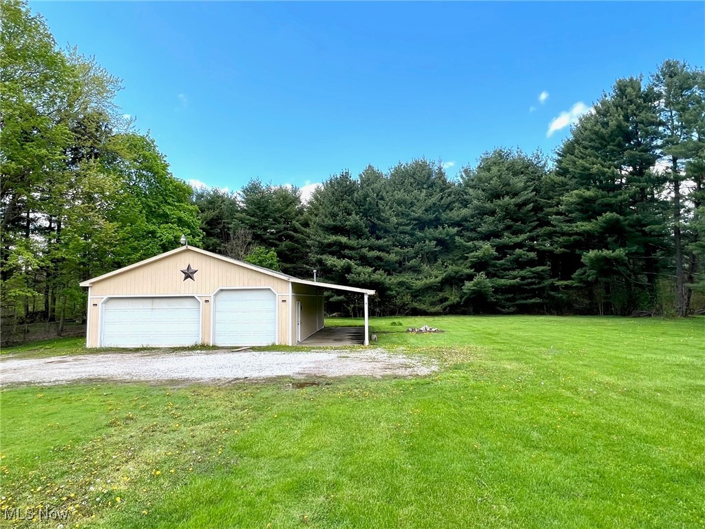 11570 Bass Lake Road, Chardon, Ohio image 28