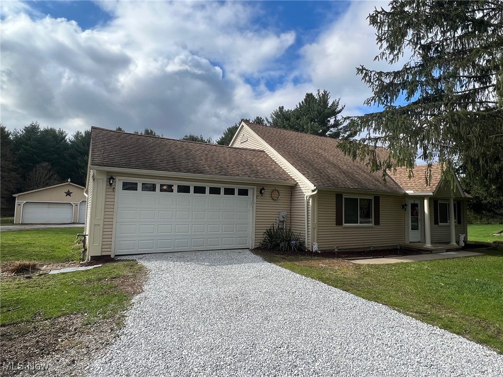 11570 Bass Lake Road, Chardon, Ohio image 28