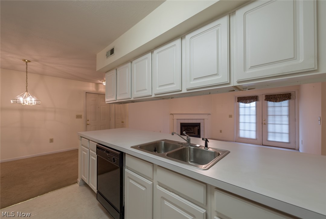 Lenox Square Condo Ph 04 - Residential