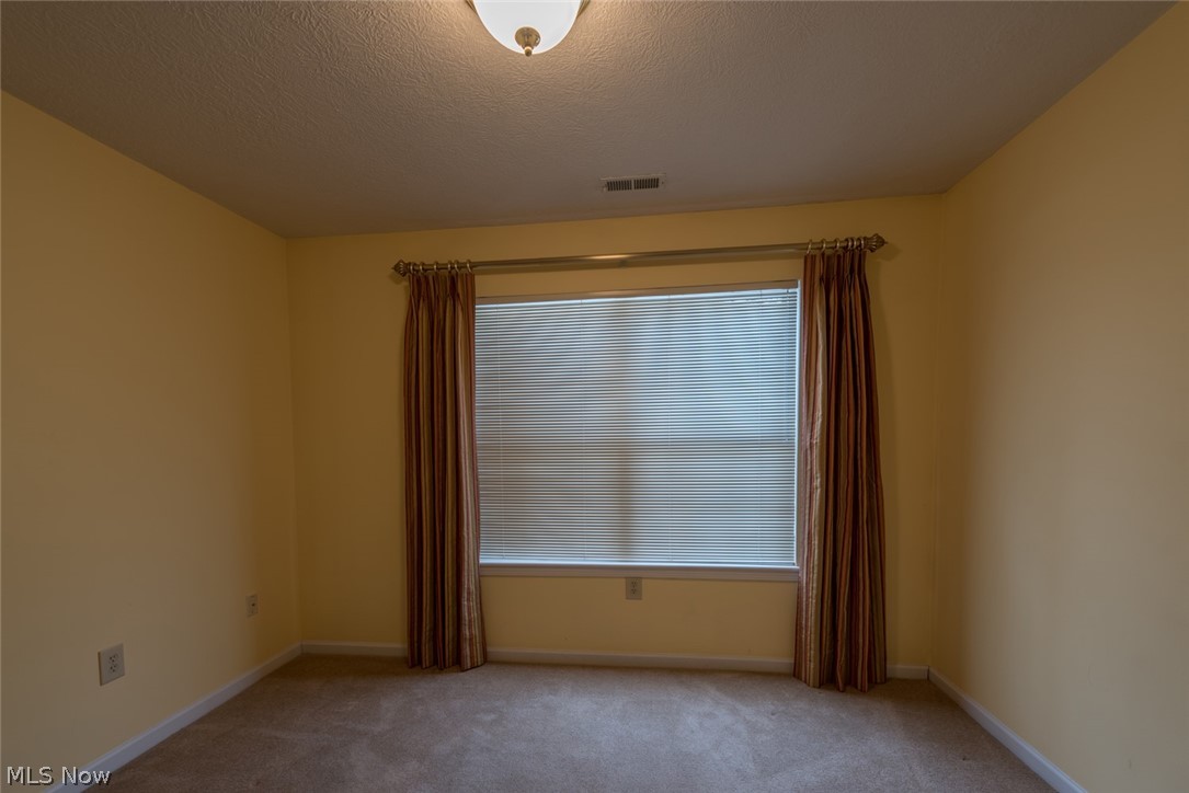 Lenox Square Condo Ph 04 - Residential