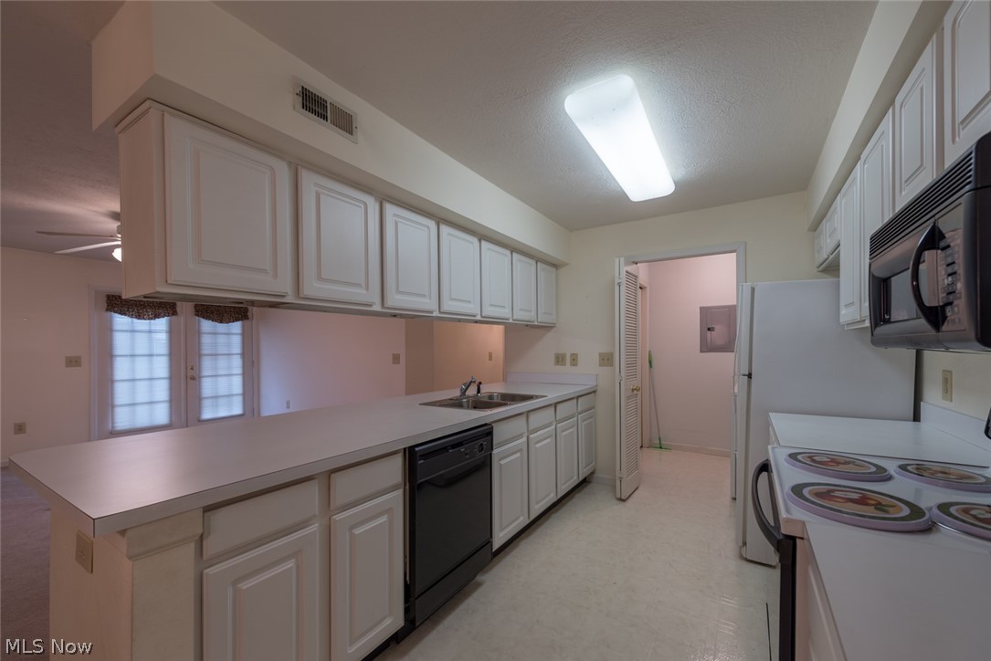 Lenox Square Condo Ph 04 - Residential