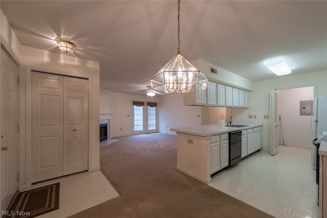 Lenox Square Condo Ph 04 - Residential