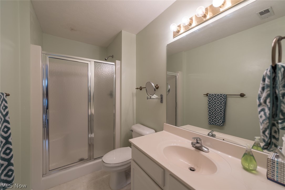 Lenox Square Condo Ph 04 - Residential