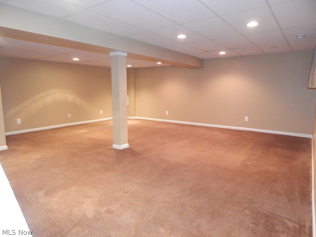 Williamsburg Court Condos - Residential Lease