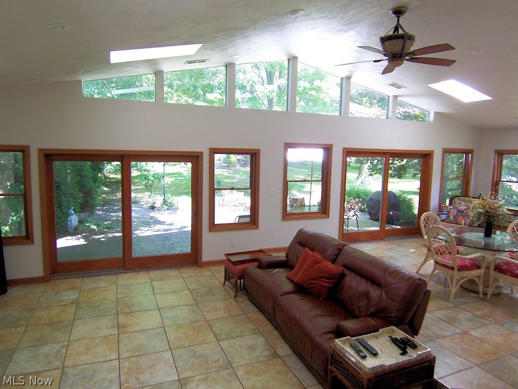 Sunny Estates 03 - Residential