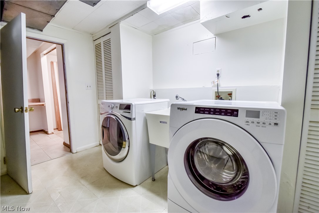 Big Turtle ll - Residential