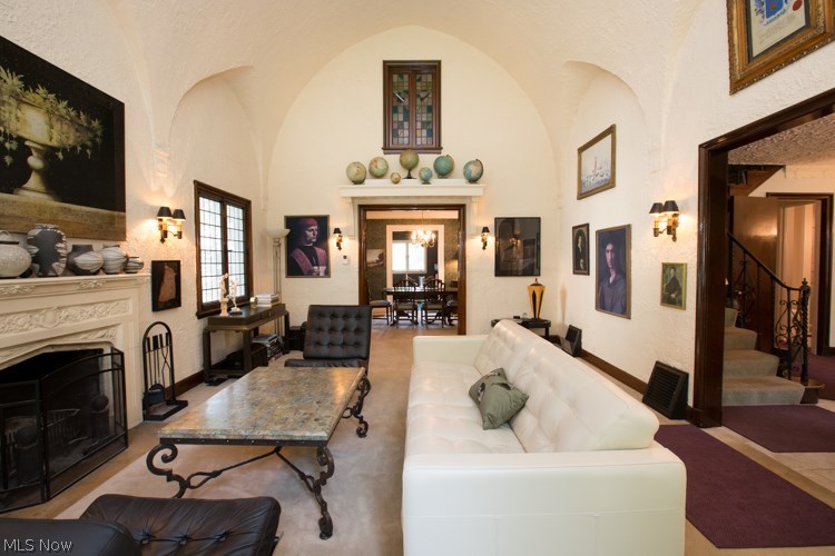 Elywood - Residential