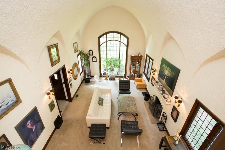 Elywood - Residential