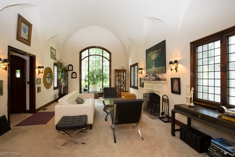 Elywood - Residential