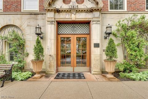 Condo For Sale - 13415 Shaker Boulevard #11H4<br/> Cleveland, OH 44120