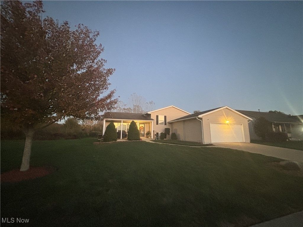 Photo of 704 Black Bear Run, LaGrange, OH 44050 (MLS # 5183500)