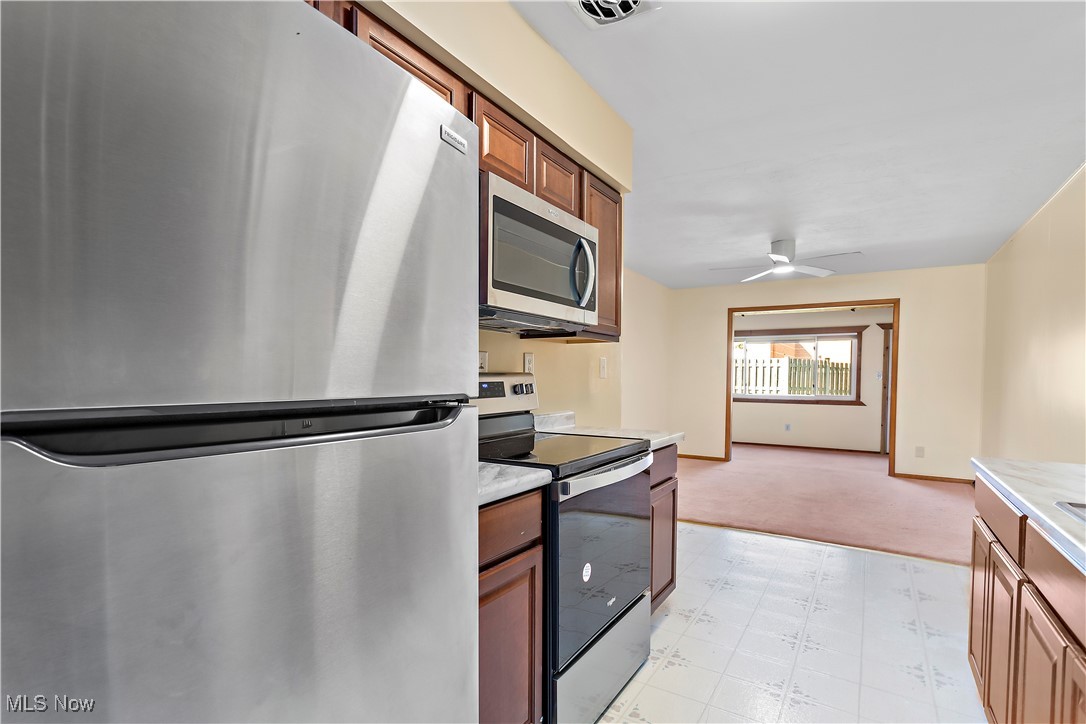 Country Club Condo - Residential