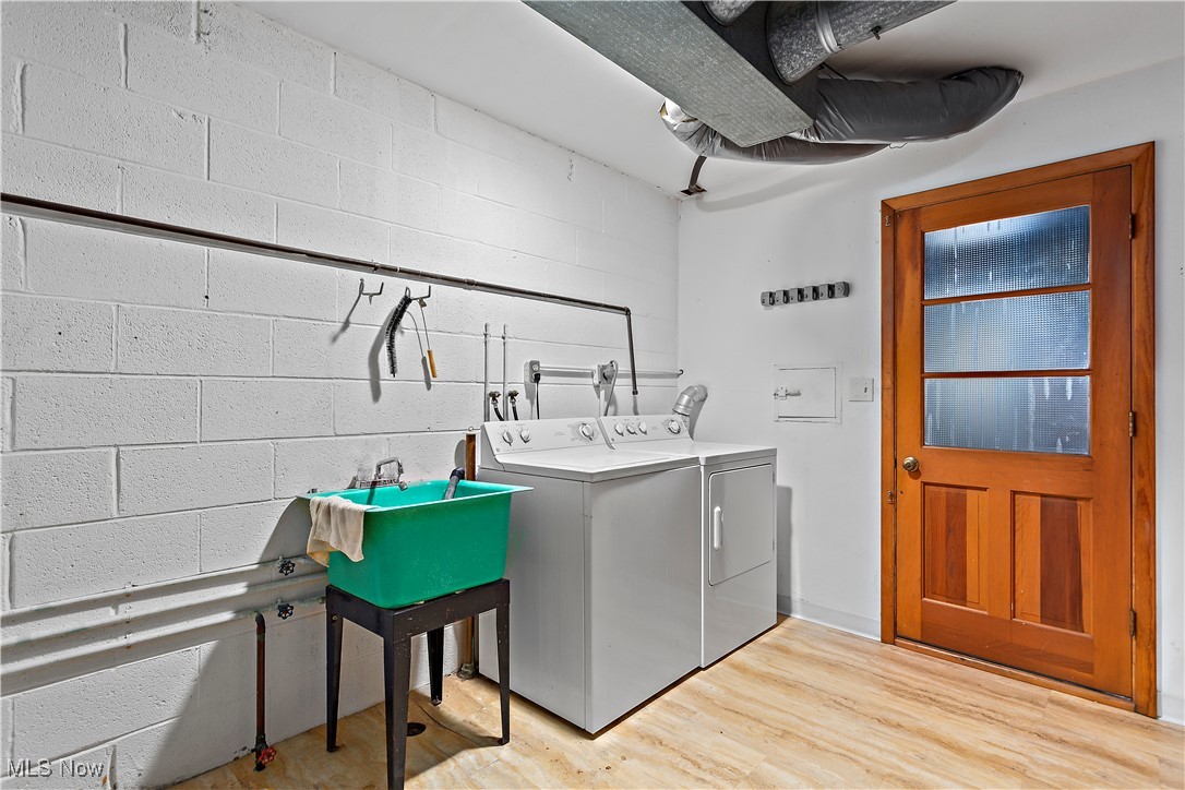 Country Club Condo - Residential