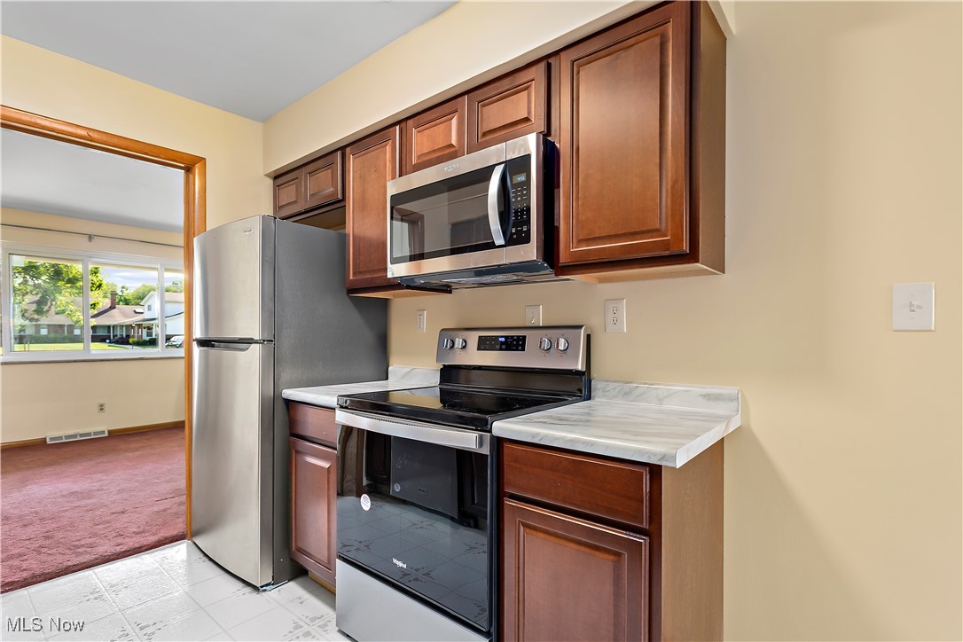 Country Club Condo - Residential