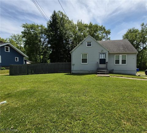 Homes For Sale - 9614 Ravenna Road<br/> Twinsburg, OH 44087