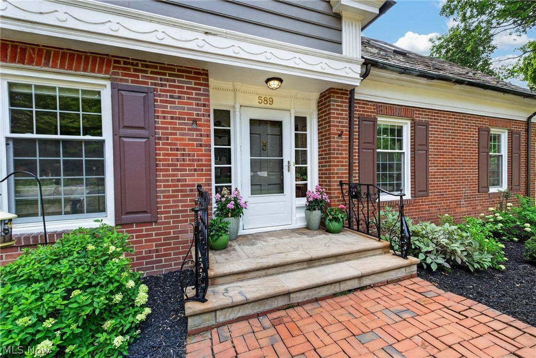 589 Ridgecrest Road