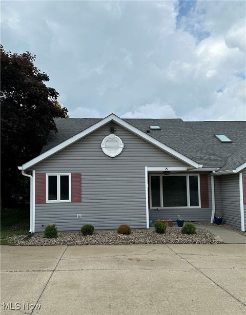 160 Bryn Mawr Unit A Street Ravenna OH 44266